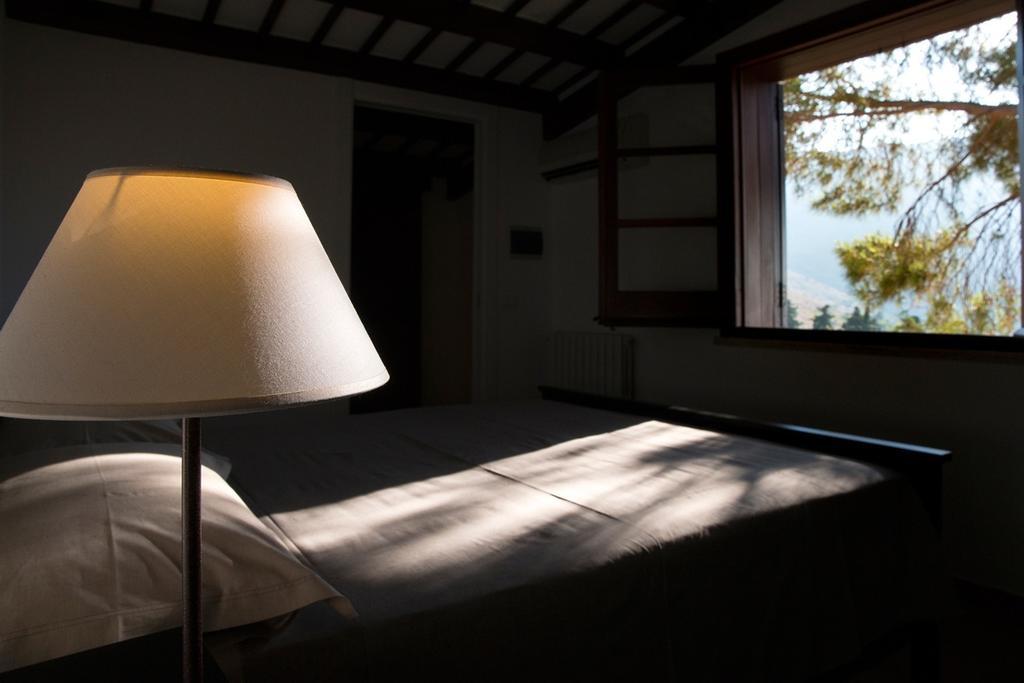 Poggio Di Mare Acomodação com café da manhã Castelluzzo Quarto foto